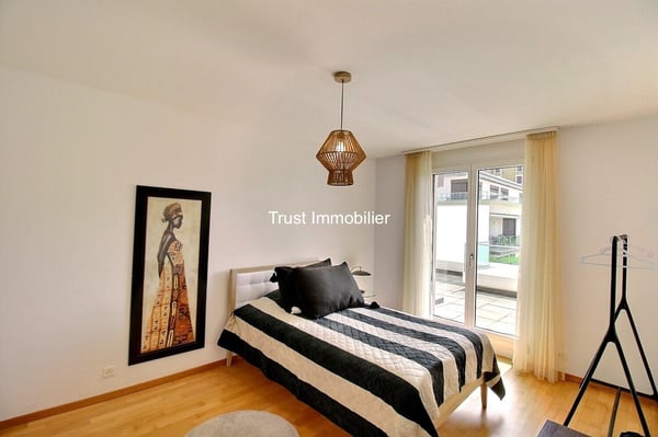 5028 Spacieux Attique à Montreux : Vue panoramique et vaste terrasse 8