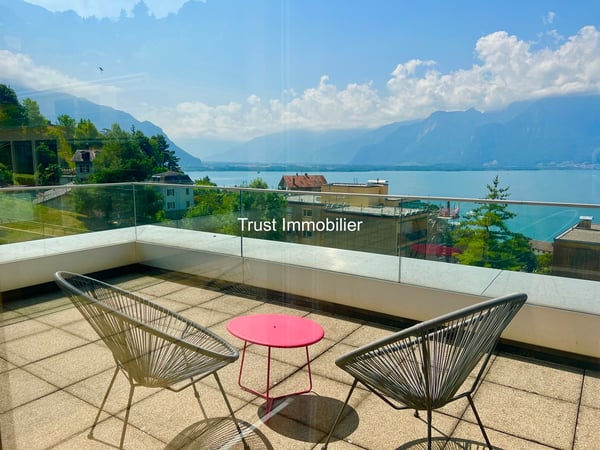 5028 Spacieux Attique à Montreux : Vue panoramique et vaste terrasse 2