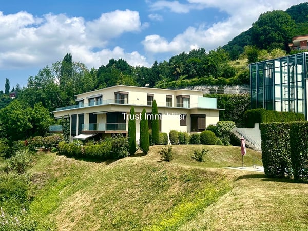 5028 Spacieux Attique à Montreux : Vue panoramique et vaste terrasse 12