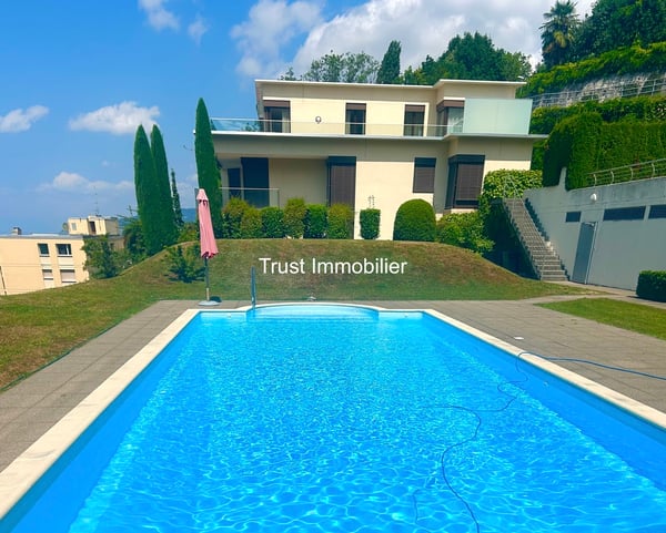 5028 Spacieux Attique à Montreux : Vue panoramique et vaste terrasse 11