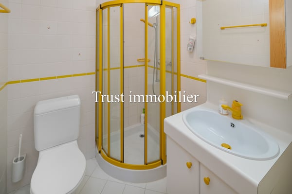 4005. Appartement lumineux à la Moubra 10