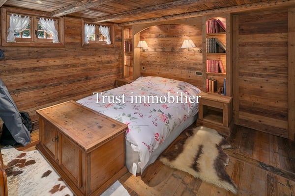 1044. Magnifique chalet de luxe à vendre à Crans-Montana 13