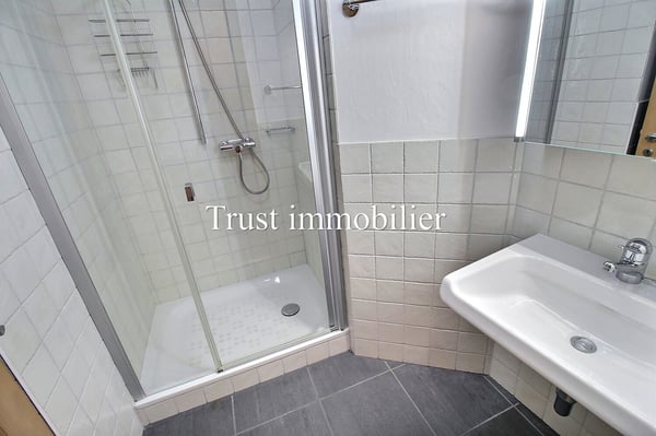 5003. Double appartement en RdC au centre de Crans 13