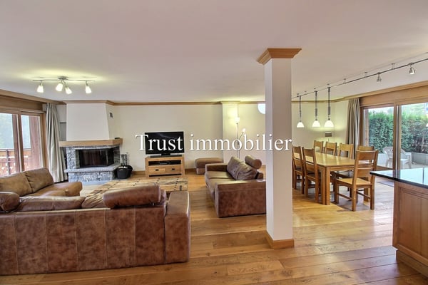 5003. Double appartement en RdC au centre de Crans 3