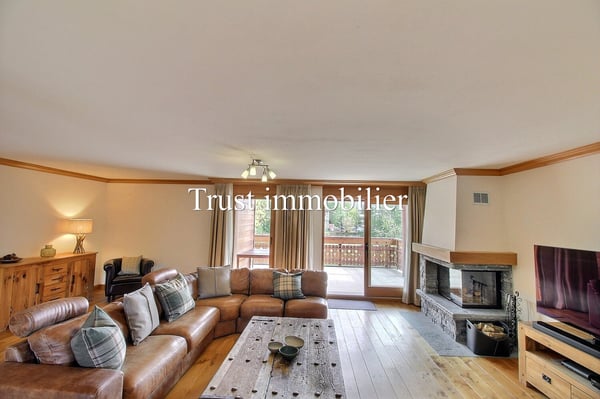 5003. Double appartement en RdC au centre de Crans 6