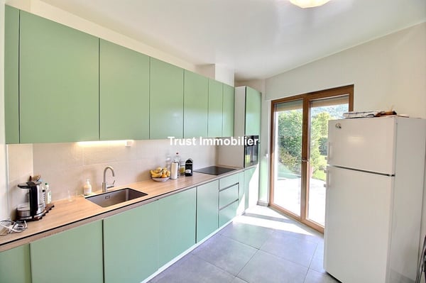VESSY : VILLA D'ARCHITECTE RÉNOVÉE AVEC VUE SALEVE 7