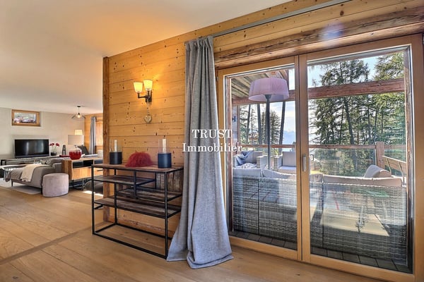 5010. Magnifique Triplex 7
