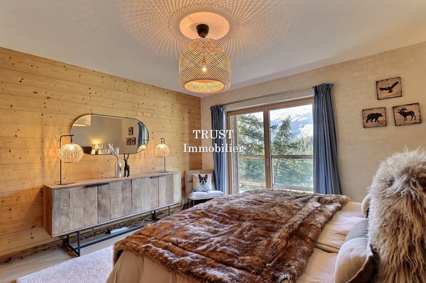 5010. Magnifique Triplex 12