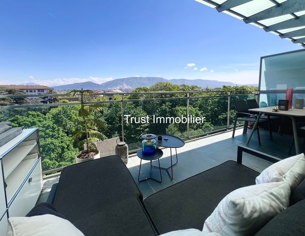 5001. Duplex attique rénové avec vue panoramique - Immeuble moderne 11