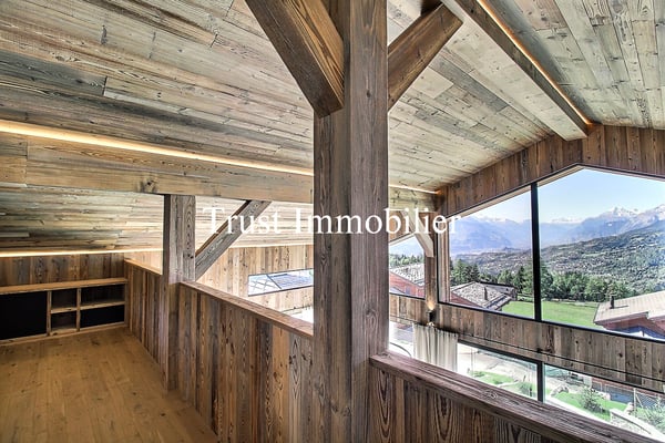6041. Chalet Rare, 15 min à pied du Regent 8