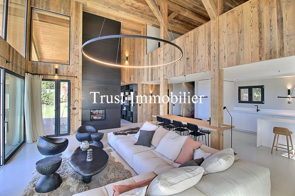 6041. Chalet Rare, 15 min à pied du Regent 3