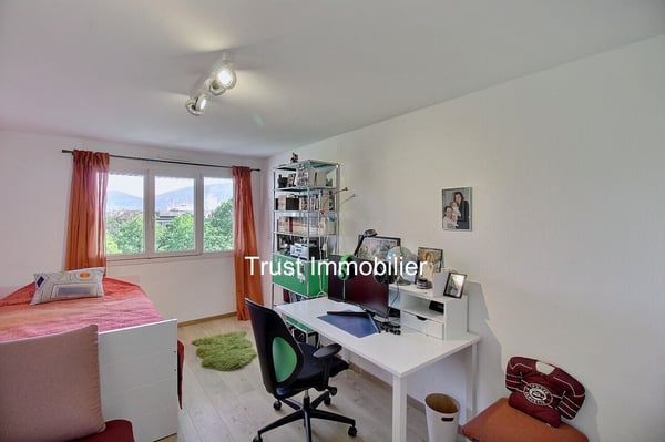 4001. Duplex attique rénové avec vue panoramique - Immeuble moderne 7