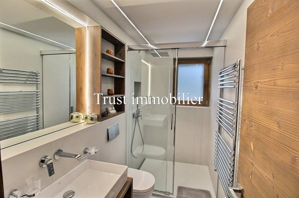 3008L. Location à l'année. Appartement entièrement rénové 12