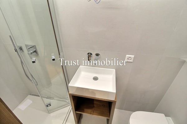 3008L. Location à l'année. Appartement entièrement rénové 8