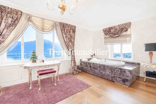 5002. Penthouse d'exception au coeur de Montreux 12