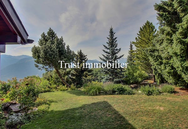 6002. Maison lumineuse avec vue panoramique sur les montagnes 3