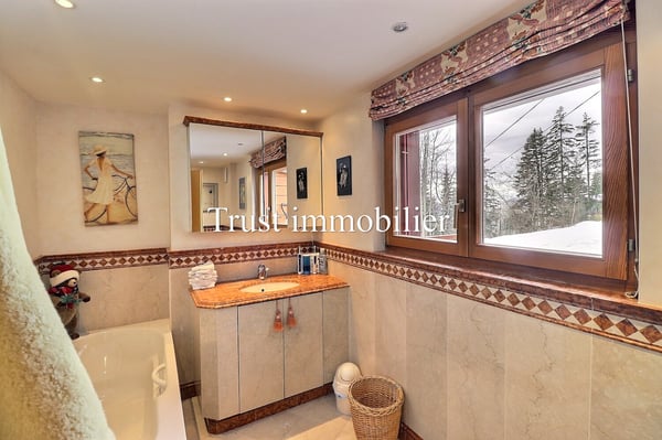 5008. Exceptionnel SKI IN/OUT appartement au centre de Crans 13