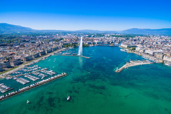 6046. Luxueuse villa moderne avec accès direct au lac Léman 1