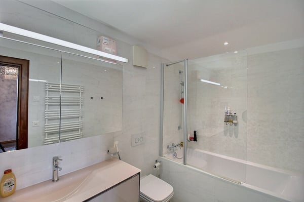 4002. Appartement moderne au centre de Montreux, vue lac 8