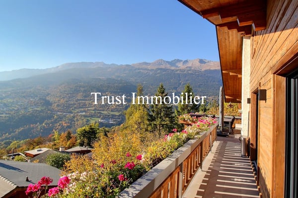 6015. Magnifique chalet à Icogne à Vendre 2