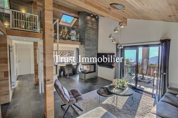 6015. Magnifique chalet à Icogne à Vendre