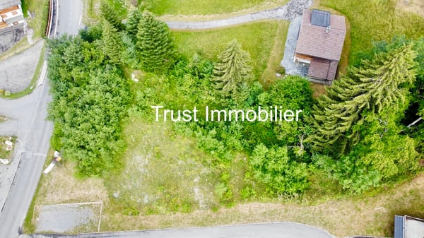 8002-MV-Gryon-Terrainà bâtir de 2'127 m², situé en zone Chalet B 2