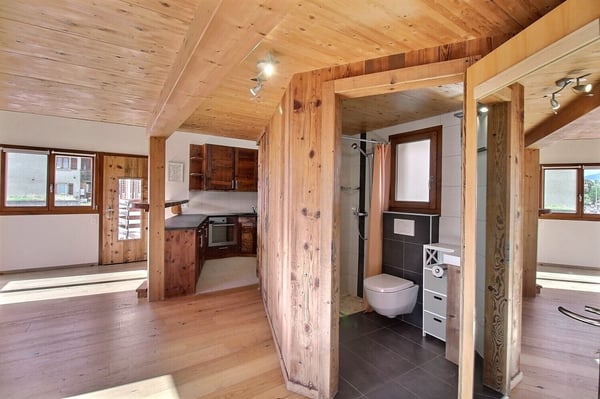 LUC / AYENT - MAGNIFIQUE GRANGE RÉNOVÉE AVEC MAISON VILLAGEOISE 2