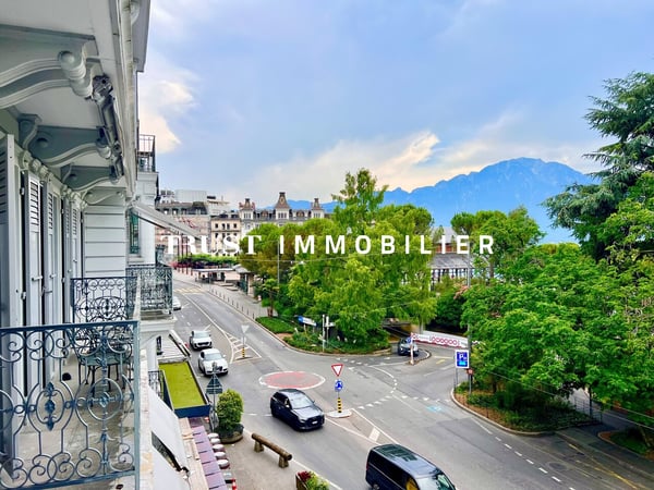 4002.EG Appartement moderne au centre de Montreux, vue lac 12