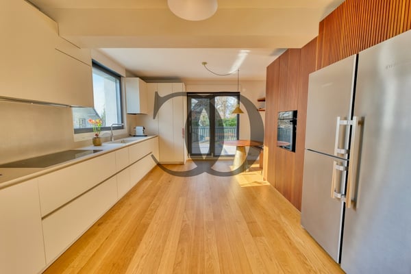 SUPERBE PROPRIÉTÉ DE 12 PIÈCES 2