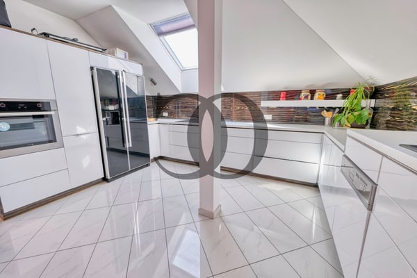 Superbe propriété familiale avec piscine 7
