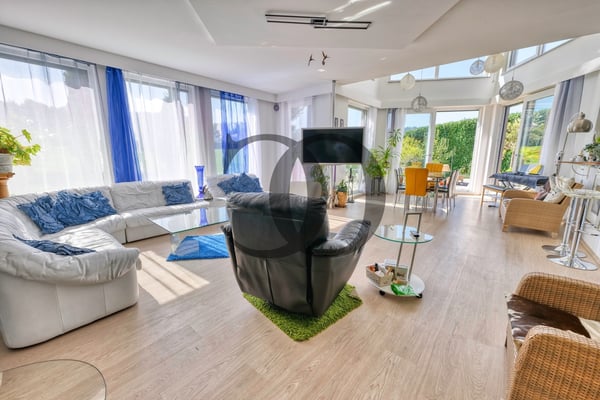 Superbe propriété familiale avec piscine 3
