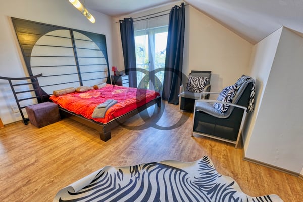 Superbe propriété familiale avec piscine 11