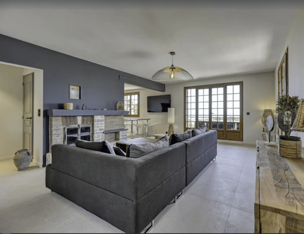 PROCHE BANDOL LOUE VILLA BORD DE MER A LA SEMAINE DOMAINE PRIVE AVEC PISCINE 6