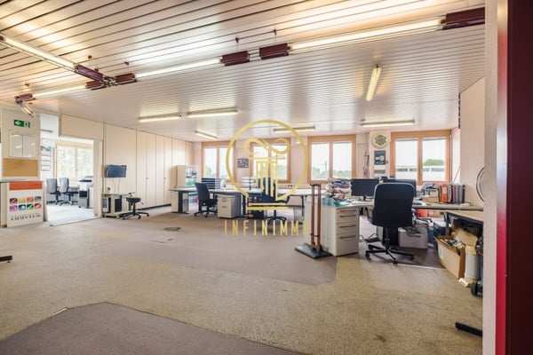 MORGES - Surface commerciale avec vue lac ! 5