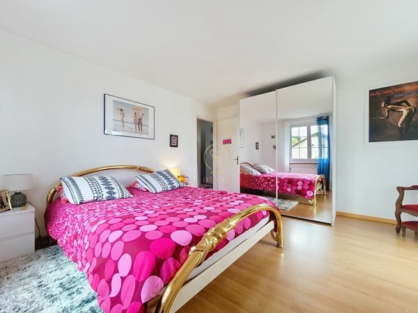 Exclusivité - RENENS, OBJET RARE! Villa mitoyenne non soumise à une PPE de 1.5 p. avec grand jardin. 10