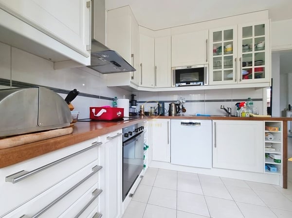 Exclusivité - RENENS, OBJET RARE! Villa mitoyenne non soumise à une PPE de 1.5 p. avec grand jardin. 7