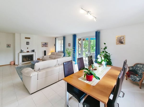 Exclusivité - RENENS, OBJET RARE! Villa mitoyenne non soumise à une PPE de 1.5 p. avec grand jardin. 4