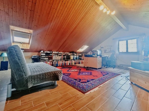 Exclusivité - RENENS, OBJET RARE! Villa mitoyenne non soumise à une PPE de 1.5 p. avec grand jardin. 12