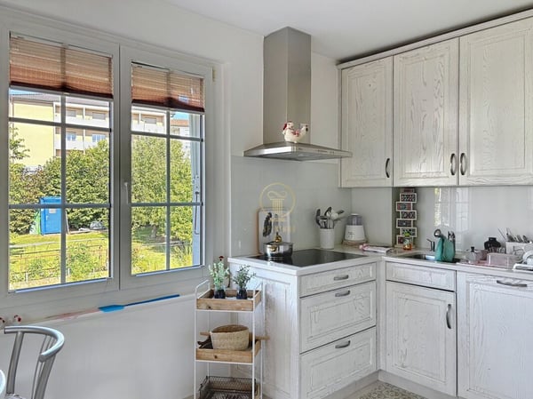 ROMONT - Appartement de 1.5 pièces rénové avec grande terrasse 3