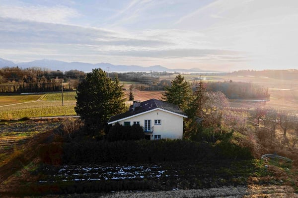 BREMBLENS - Maison avec vue sur le Lac et les montagnes 1