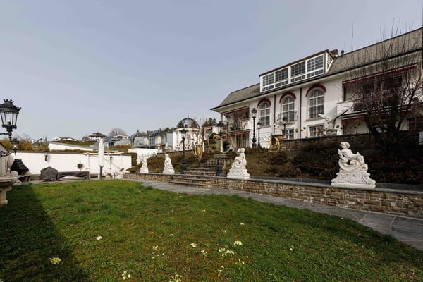 CROIX-SUR-LUTRY, superbe villa de maître avec 2810 m² de terrain et vue imprenable sur le lac ! 11