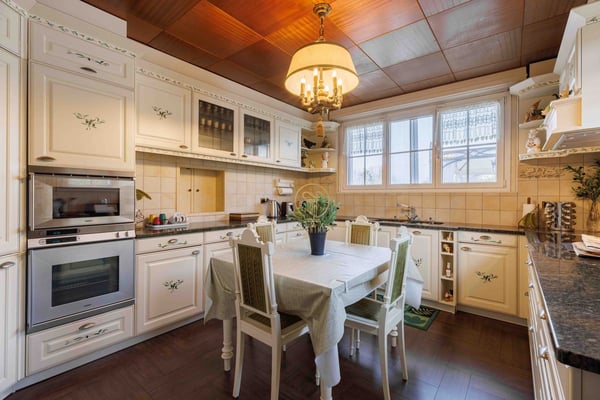 CROIX-SUR-LUTRY, superbe villa de maître avec 2810 m² de terrain et vue imprenable sur le lac ! 9