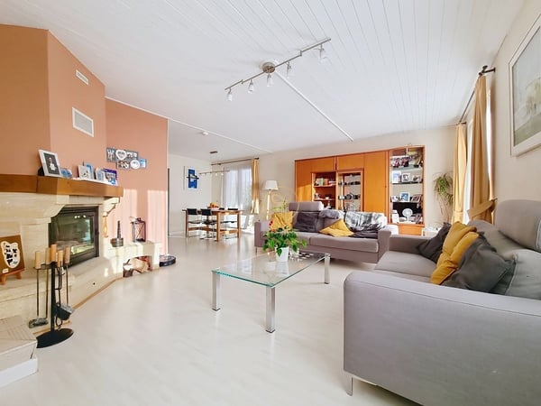 Exclusivité! ARZIER-LE-MUIDS - magnifique villa jumelle de 6.5 pièces - Prix négociable. 4