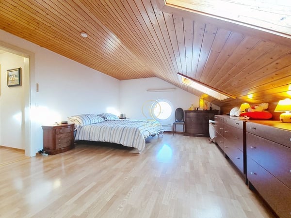 Exclusivité! ARZIER-LE-MUIDS - magnifique villa jumelle de 6.5 pièces - Prix négociable. 8