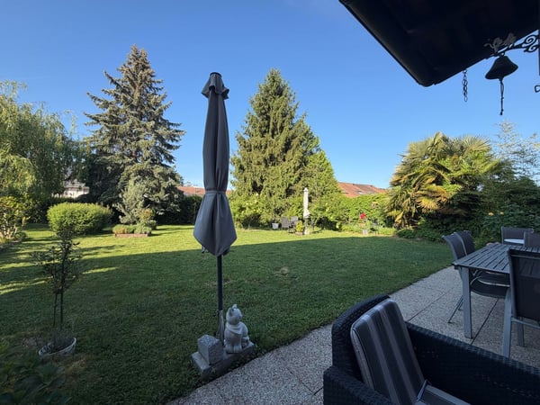 RENENS - Villa mitoyenne non soumise à une PPE de 5.5 p. avec grand jardin. 2