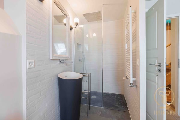 AUBONNE - Magnifique appartement en triplex 11