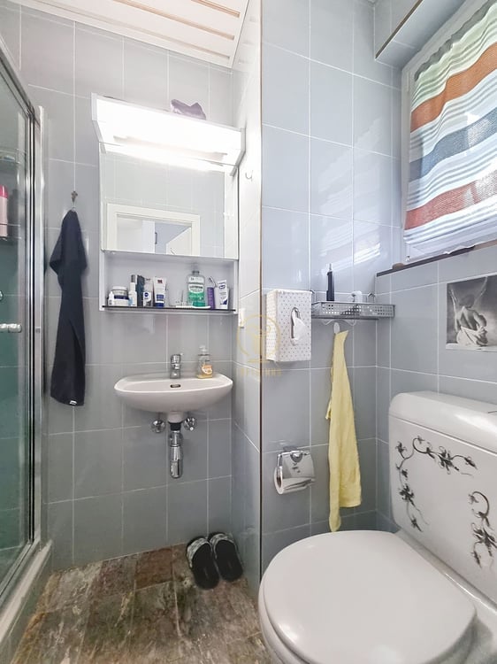 RENENS - Villa mitoyenne de 5.5 p. avec grand jardin. Pas inscrite dans une PPE. 13