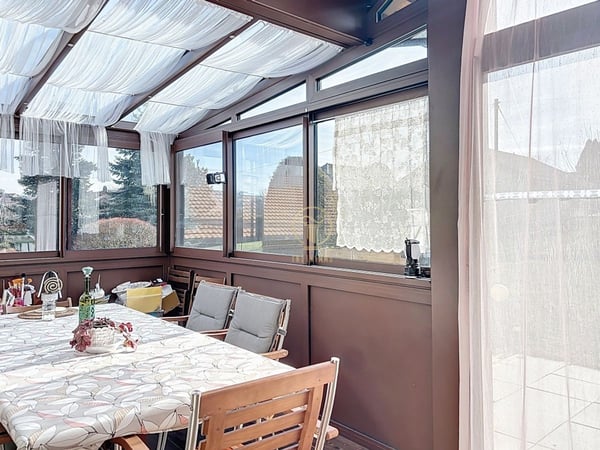A VUCHERENS - magnifique villa de 2.5 pièces avec jardin 12
