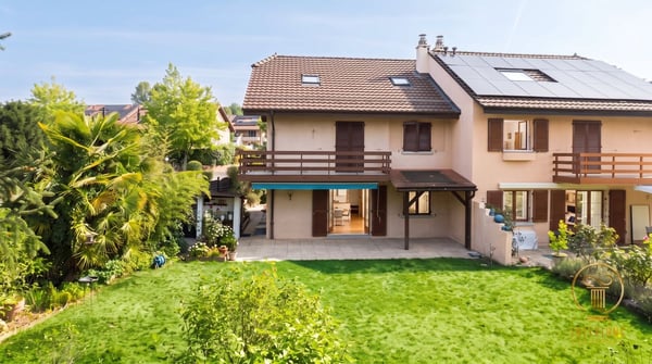 RENENS - Villa mitoyenne de 5.5 p. avec grand jardin. Pas inscrite dans une PPE. 12