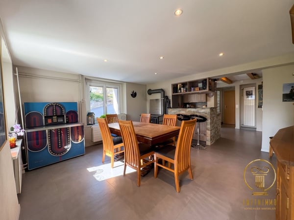 Saint-George - Maison contemporaine rénovée avec goût, vue lac et cachet unique! 4